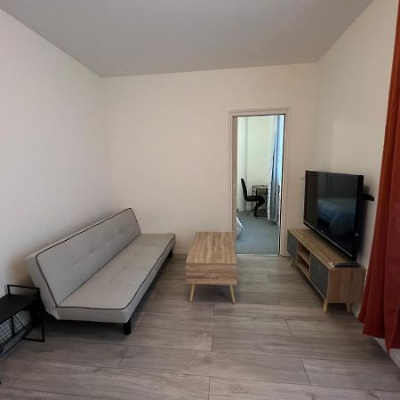 103 T2 Hyper Centre Meaux Exterior foto